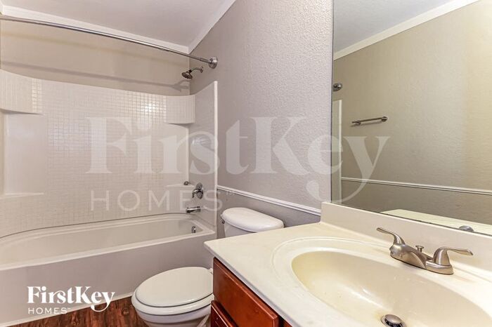 Building Photo - 229 Silver Spur Dr