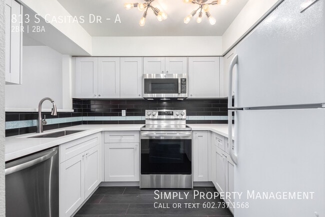 Primary Photo - 813 S Casitas Dr