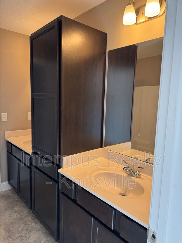 Building Photo - 2415 Flannery Way