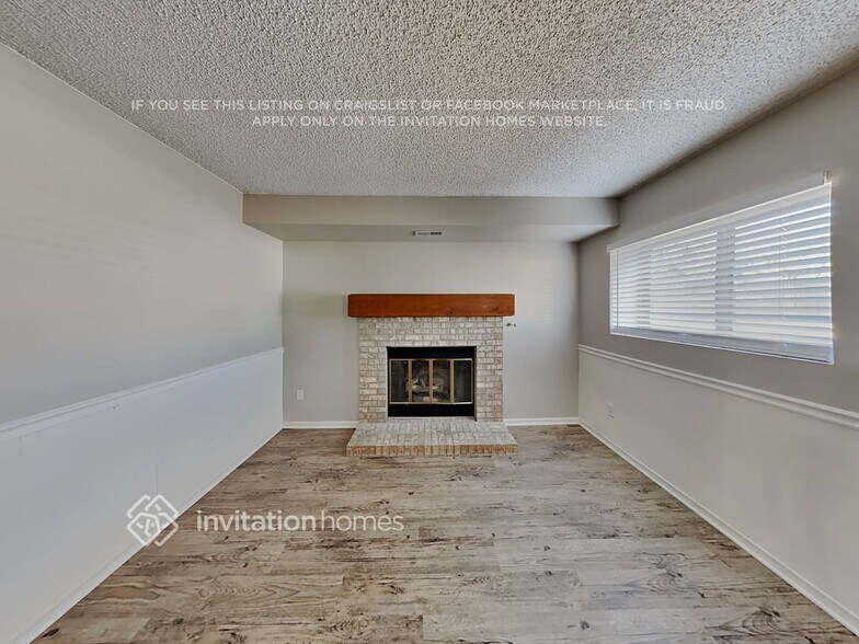 Building Photo - 8355 Avens Cir