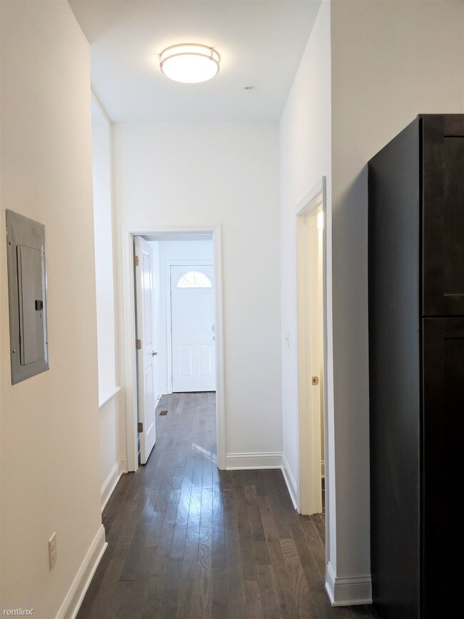 Building Photo - 1 br, 1 bath Apartment - 4102 Walnut St 1R
