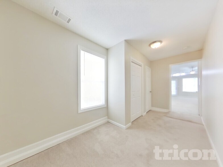 Building Photo - 172 Greystone Cir