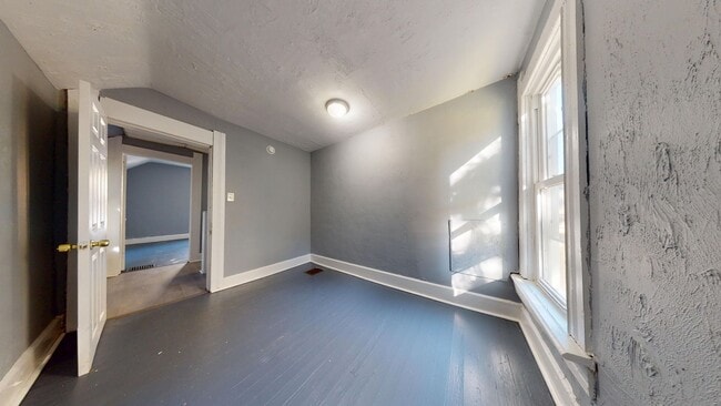 Building Photo - 4 bedroom home in Mansfield!