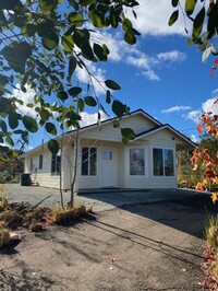 Building Photo - Brand New Home in W. Redding w/ Pool!!!