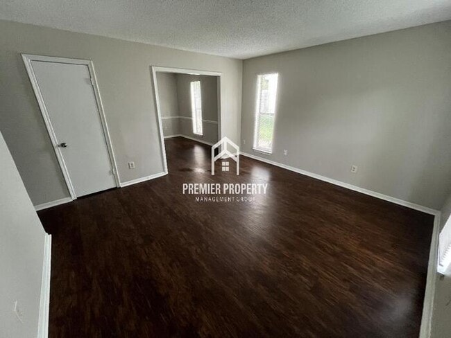 Building Photo - 5029 Cedar View Rd
