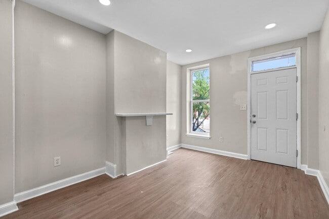 Building Photo - 434 N Patterson Park Ave