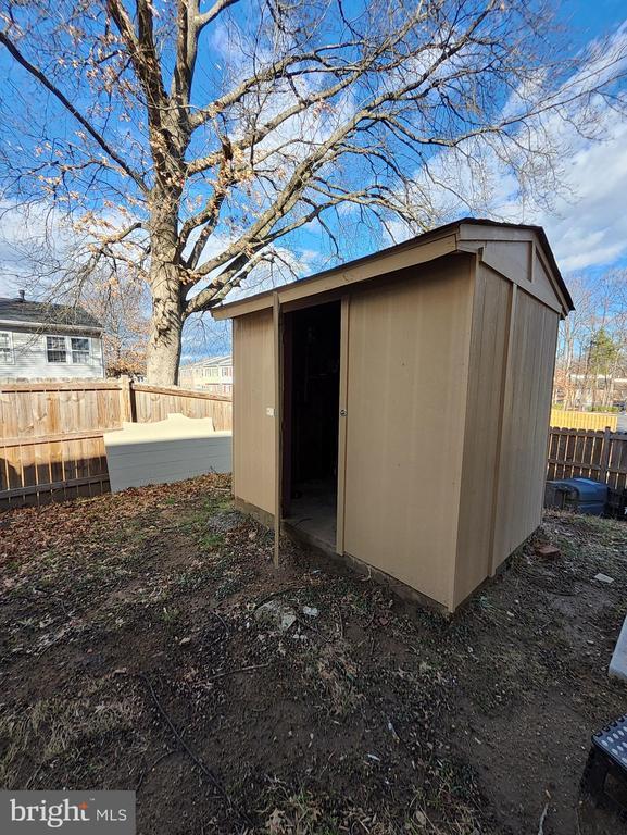 Building Photo - 16550 Sherwood Pl