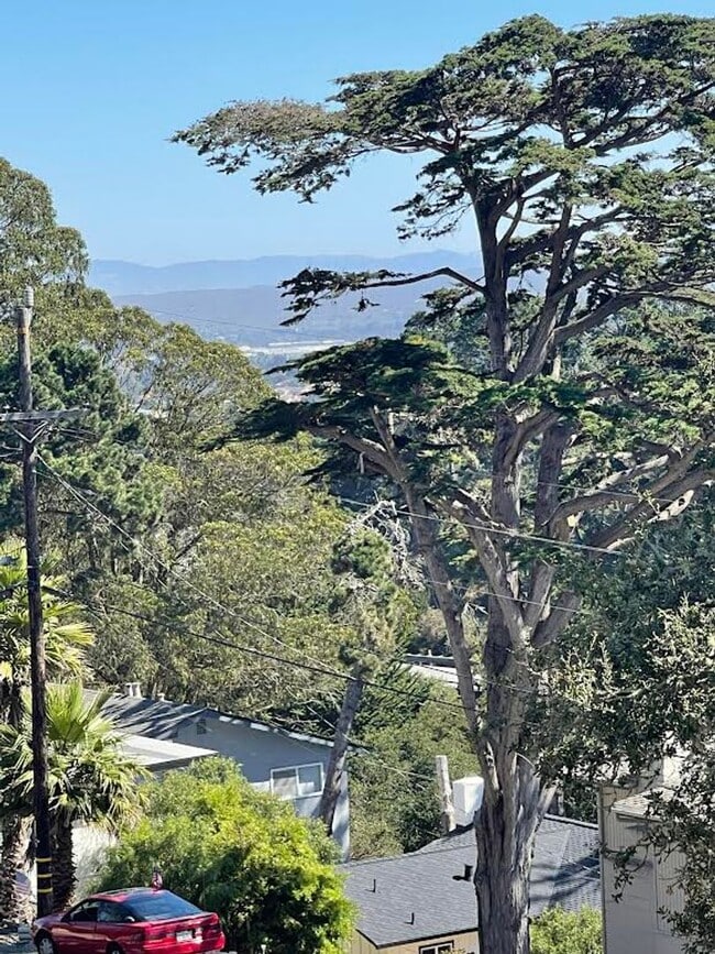 Building Photo - Mid Century Modern home in Monterey