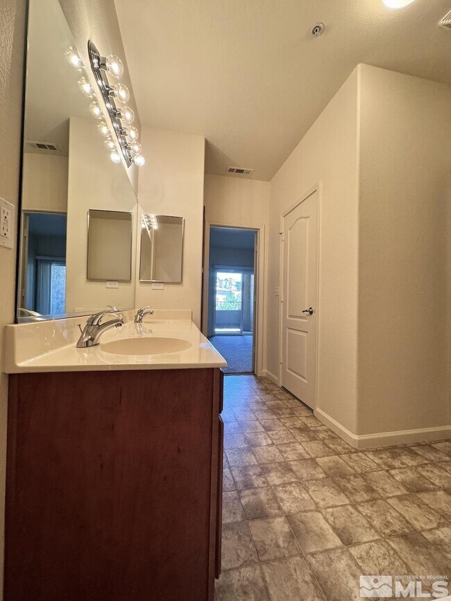 Building Photo - 1325 S Meadows Pkwy