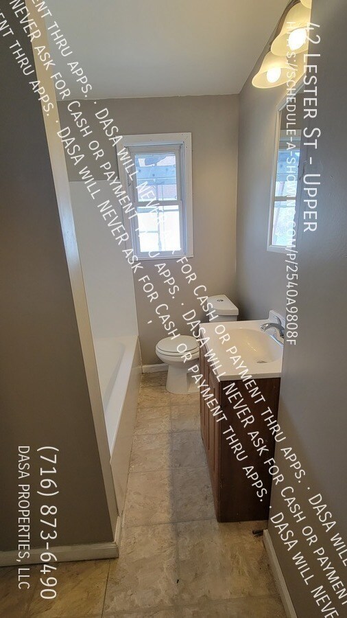 Building Photo - 42 Lester St