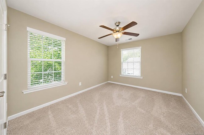 Building Photo - 4046 Coronation