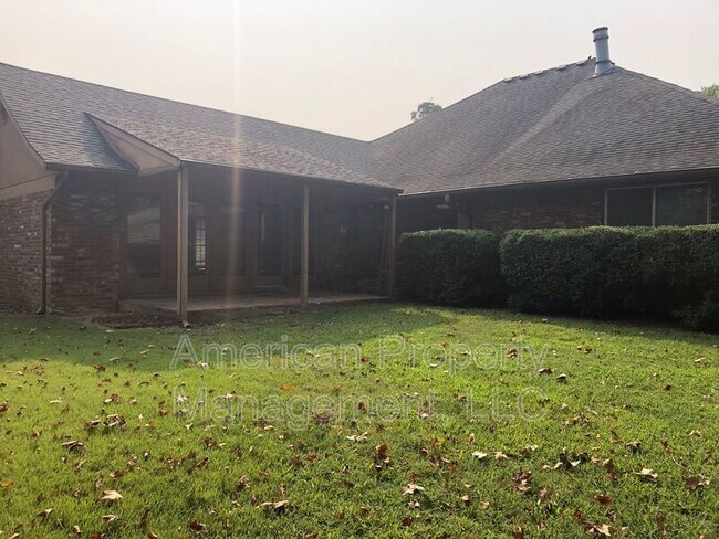 Building Photo - 2911 East 78th St S