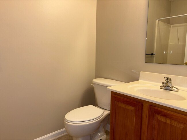 Building Photo - 3 Bedroom, 2 Bathroom House in Winston-Salem!