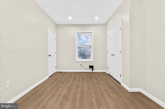 Building Photo - 38 Bloomsbury Ave