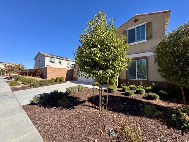 Building Photo - Welcome to this stunning two-story home lo...