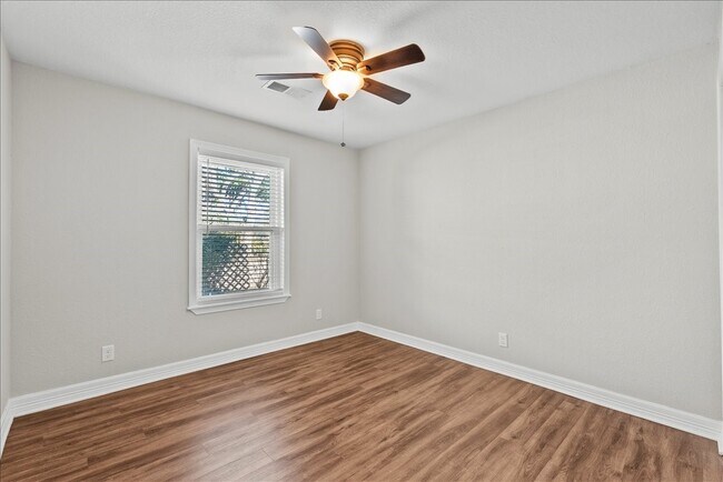 Building Photo - 120 Illinois Ave