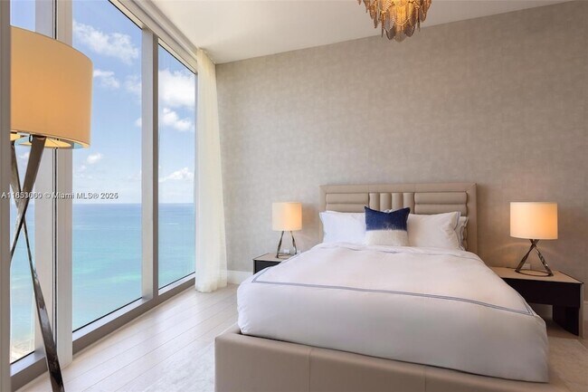 Building Photo - 17975 Collins Ave