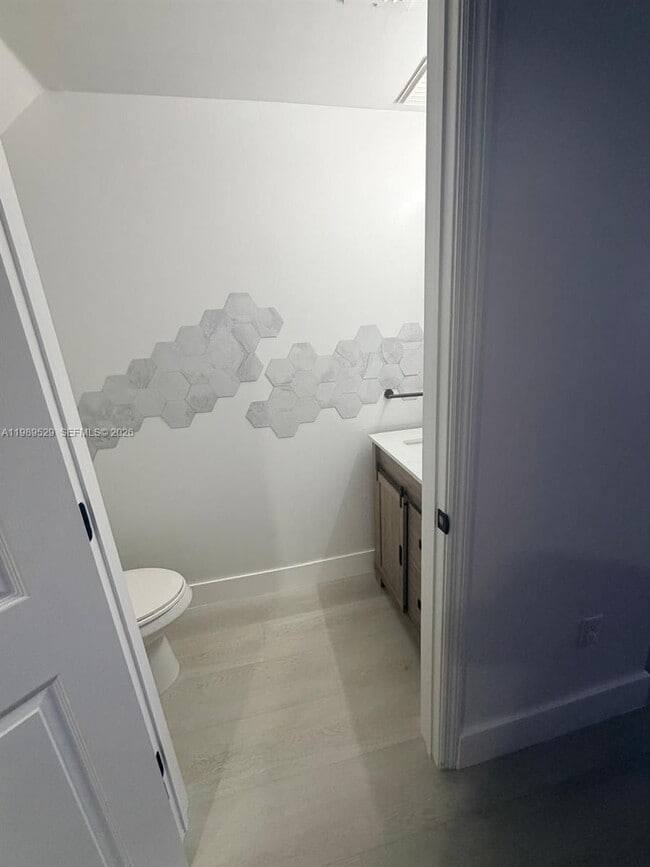 Building Photo - 1022 NE 42nd Terrace