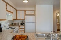 Building Photo - 2 Bedroom 1 Bath