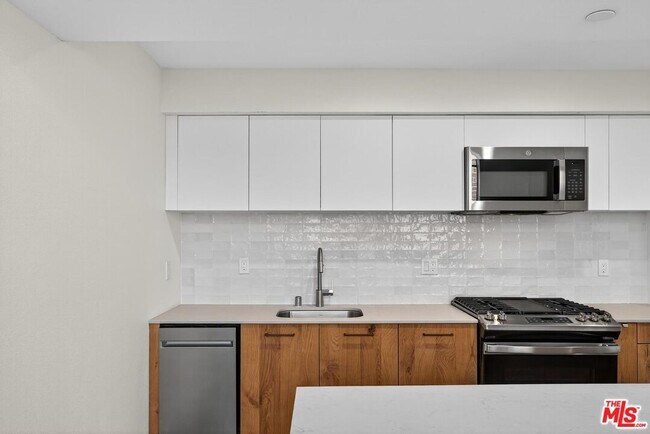 Building Photo - 2412 Eads St