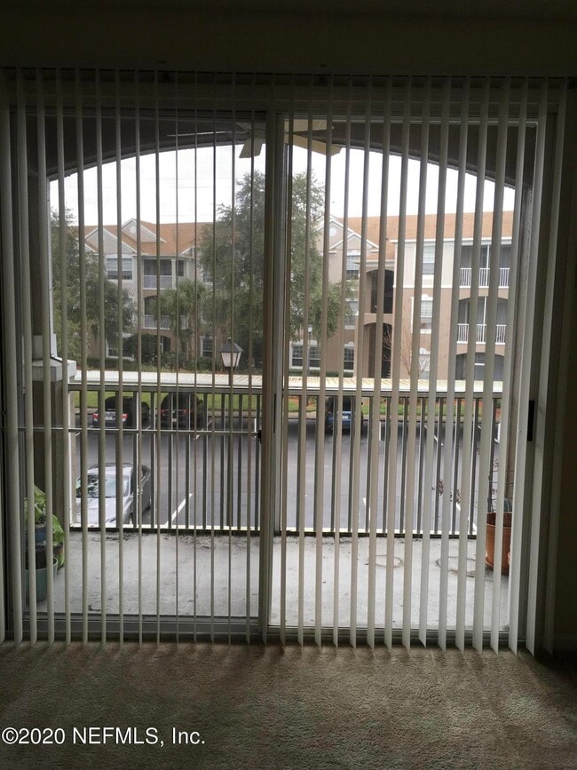 Building Photo - 10550 Baymeadows Rd