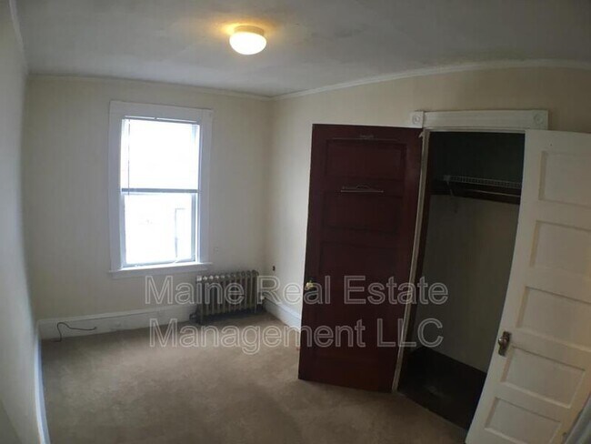 Building Photo - 9 Catell St