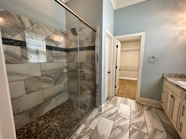 Building Photo - 8643 Amandine Way