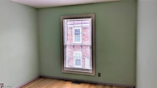 Building Photo - 25 Trenton Square