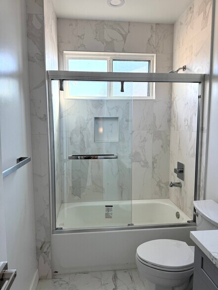 Building Photo - 3955 Haven Ave