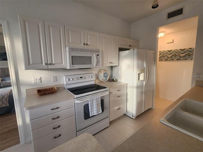 Building Photo - 4442 Corso Venetia Blvd