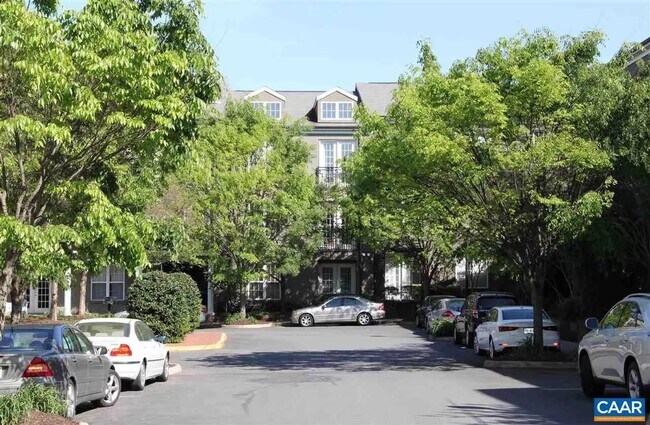 Building Photo - 1BR, 1Ba Condo in Walker Square