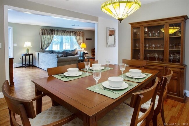 Building Photo - 44 Alder Rd