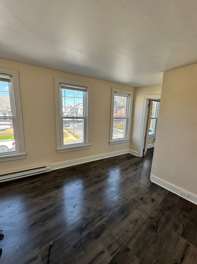 Building Photo - 301 N Catherine St