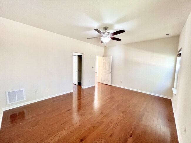 Building Photo - 109 Zebulon Ct