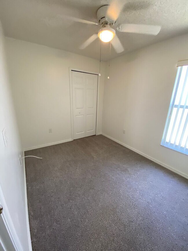 Building Photo - 4 Bedroom Pool Home in Davenport, FL