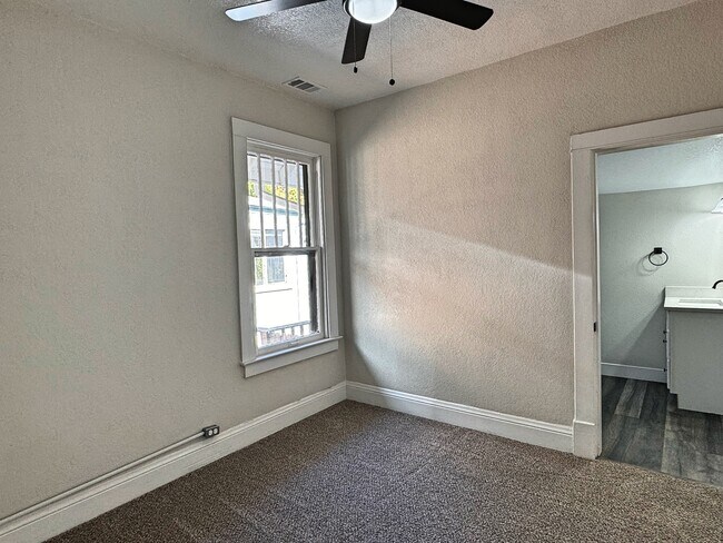 Building Photo - 3250 Meade St