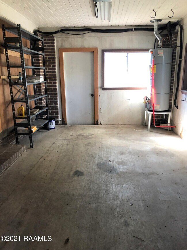 Building Photo - 505 St Camille St