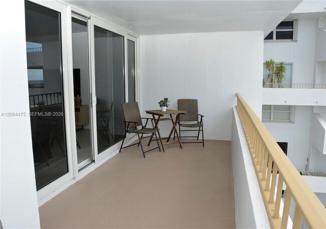 Building Photo - 177 Ocean Ln Dr