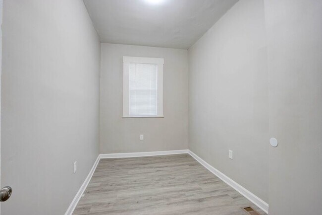 Building Photo - 4610 Pimlico Rd