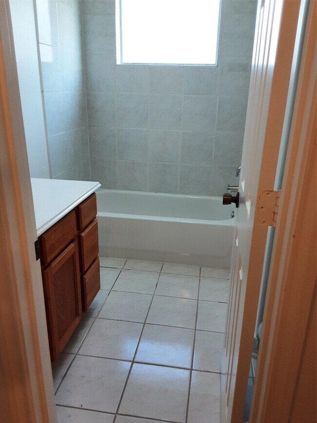 Building Photo - 11827 Cape Hyannis Dr
