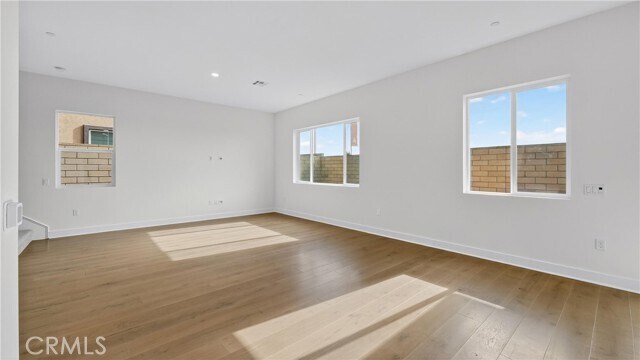 Building Photo - 224 Lily Lp