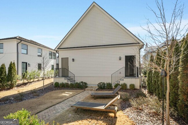 Building Photo - 160 4th St