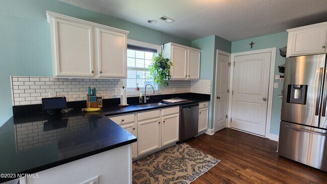 Building Photo - 119 Peytons Ridge Dr
