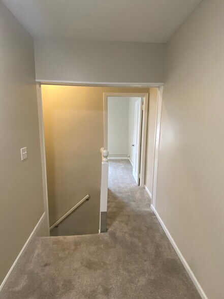 Building Photo - 642 Perrin Ave