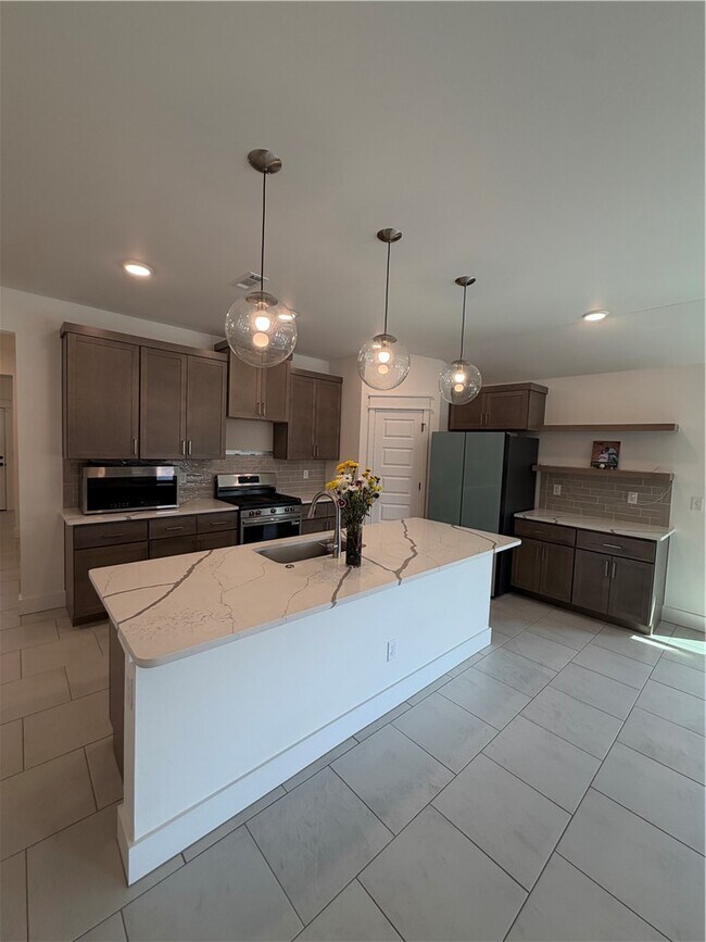 Building Photo - 241 Ryker Rdg