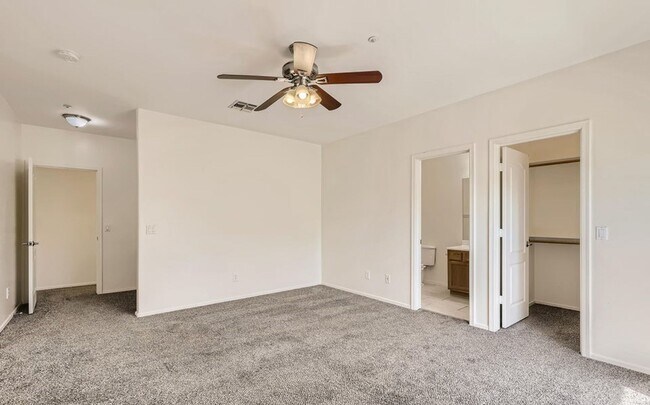 Building Photo - 3 bed 2.5 Bath Townhouse in Cave Creek