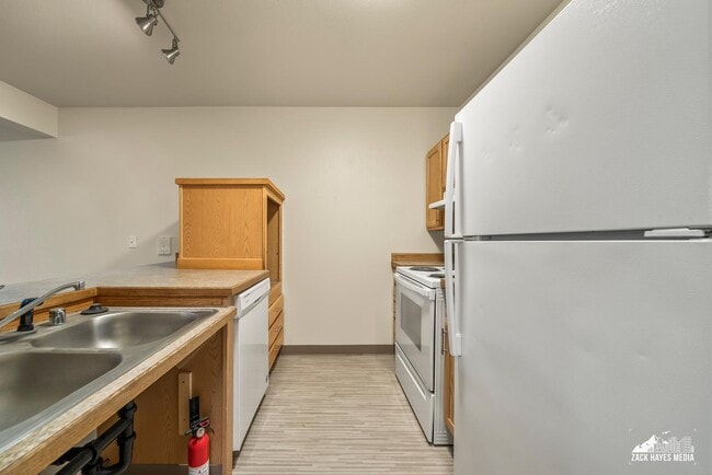 Building Photo - 4611 Juneau St