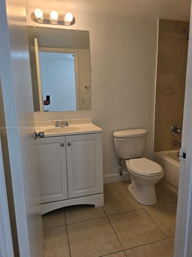 Building Photo - 2401 Van Buren St