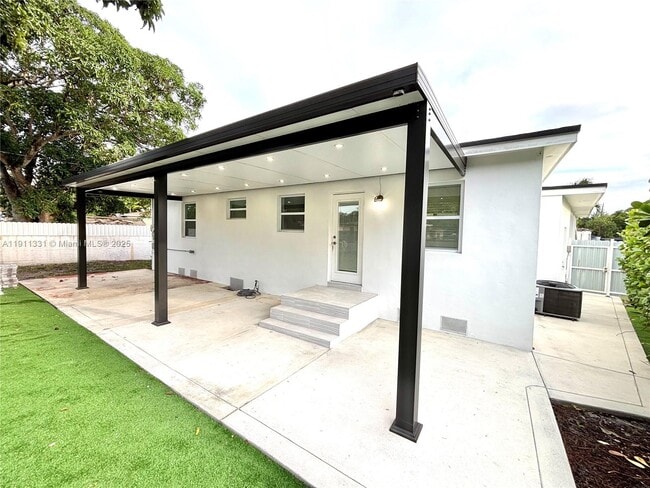 Building Photo - 265 NW 130th St