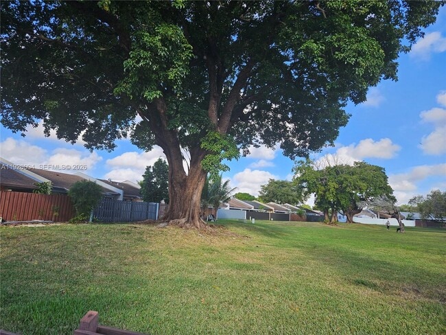 Building Photo - 5317 SW 140th Pl